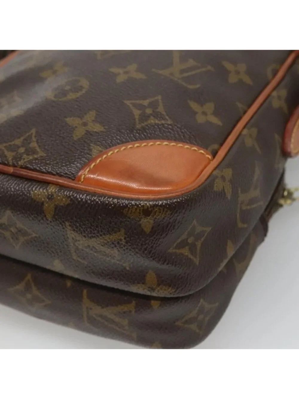 LOUIS VUITTON pre owned